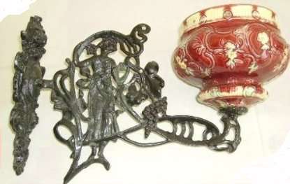 ORNATE CAST IRON WALL BRACKET WITH CERAMIC PLANTER