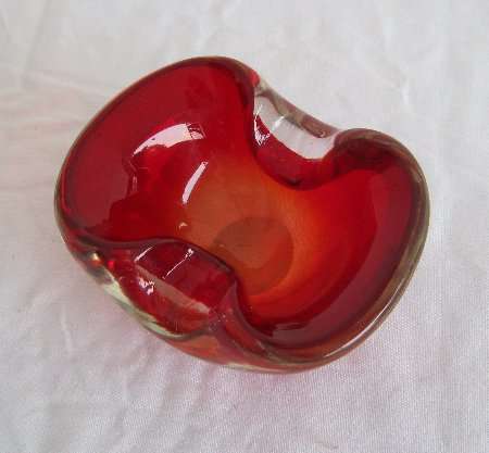 RED MURANO ORNAMENTAL BOWL