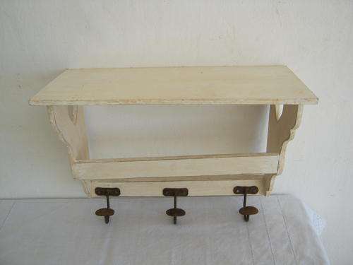 SHABBY CHIC SHELF WITH HOOKS FOR COATS