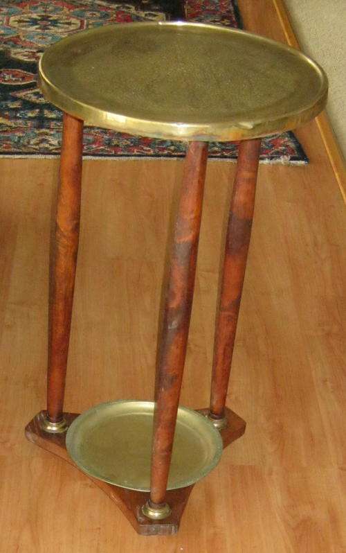 RUSTIC PLANT STAND / TABLE
