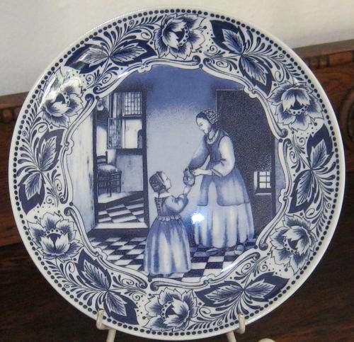 BLUE & WHITE DELFTWARE PLATE