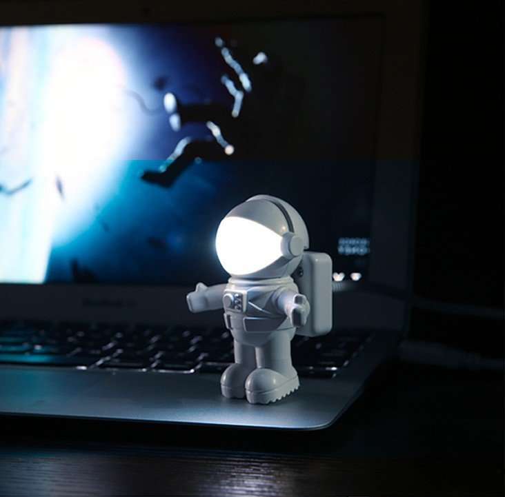 Cute USB Light Astronaut Model LED Nightlight Engergy Saving Lamp for Night Work NASA Fans