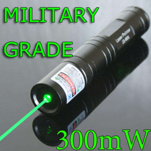 Brandnew MILITARY GRADE 300mW 532nm Green Beam Laser Pointer + Li Battery + Charger