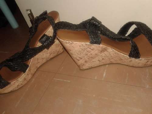 LADIES BLACK STRAP PLATFORM / WEDGE SHOES SIZE 7