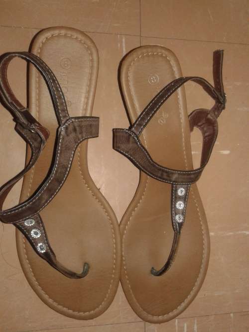 LADIES BROWN WEDGE SANDAL - SIZE 8