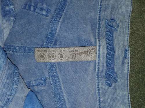 LADIES DENIM SHORTS TO FIT SIZE 32/34