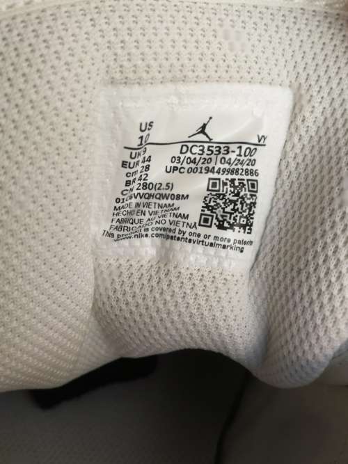 Air Jordan 1 Low Astrograbber (like new) + (discontinued)