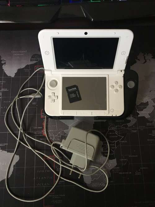 Nintendo 3DS XL bundle