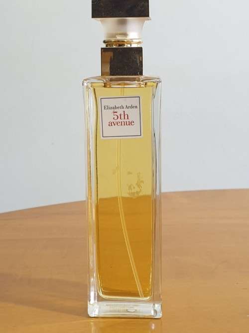 Elizabeth Arden - 5th Ave  75 ml  ....Imported from  New York  USA