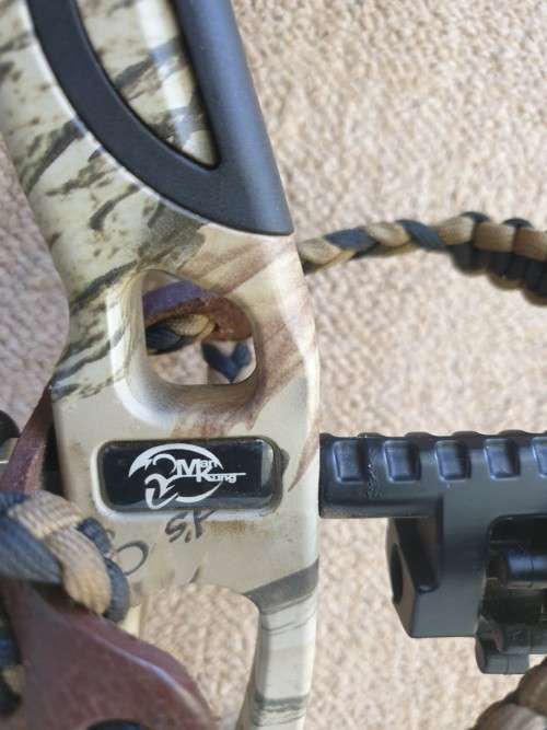 MAN KUNG COMPOUND BOW FOSSIL 30-70 LBS GOD CAMO