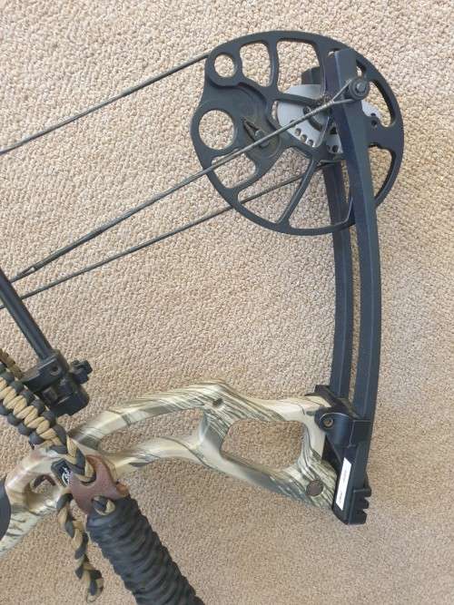 MAN KUNG COMPOUND BOW FOSSIL 30-70 LBS GOD CAMO