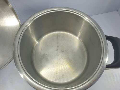 Lifetime guarantee on cookware  .....AMC COOKWARE  ...20 CM High
