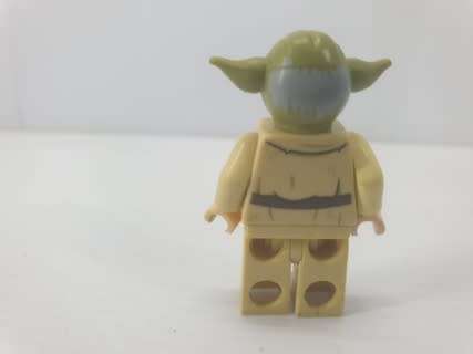 LEGO MINIFIGURINES -Lego Star Wars Mini Figure - YODA