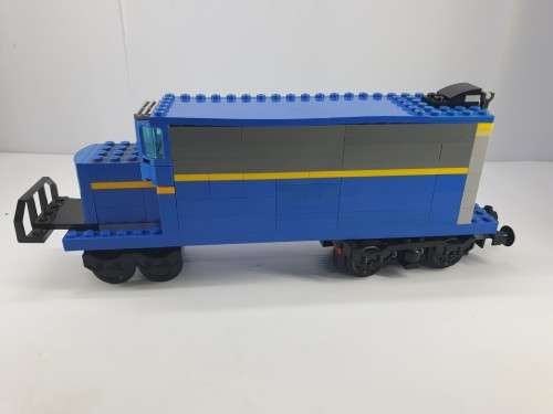 LEGO TRAINSET . WITH MOTOR AND BATERY PACK