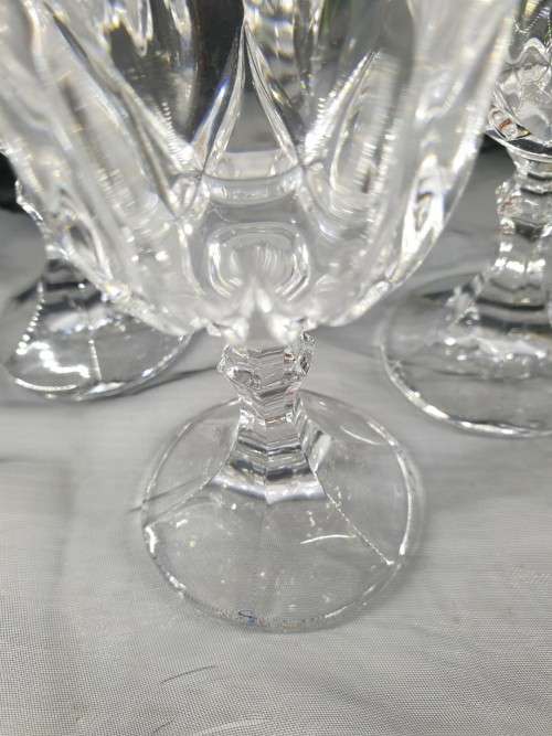 Set of four stunning crystal glasses