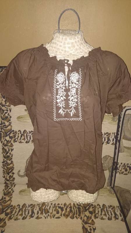 "In Sync" Ladies Gypsy-style Brown blouse - Size 44