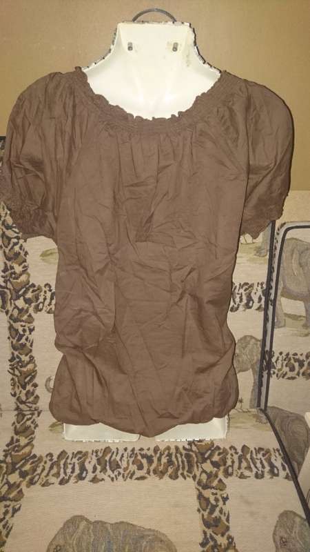 "In Sync" Ladies Gypsy-style Brown blouse - Size 44