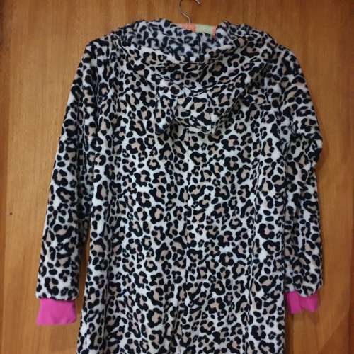 AS NEW!! Cute animal-printed Onesie Size XL