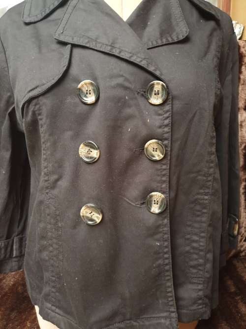 AS NEW!! Ladies `Merien Hall` Black Bolero Jacket Size 14