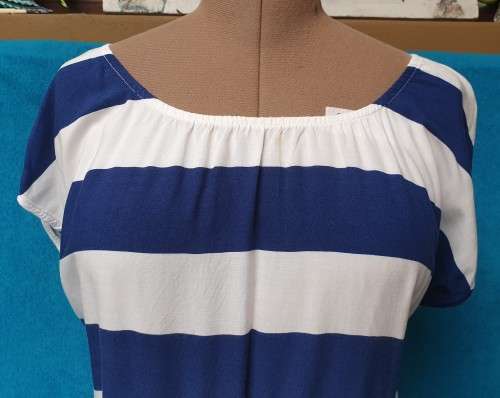 AS NEW!! Ladies Navy and White "Merien Hall" Blouse Size 16