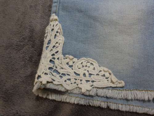 AS NEW!! Girls "Pink Angel" Denim Shorts with Lace-trimmings Age 13-14