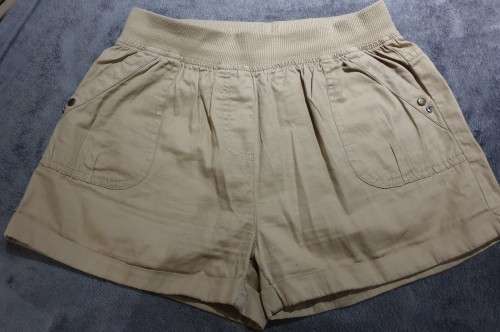 AS NEW!! Girls "Pink Angel" Cream Shorts Age 13-14 Years
