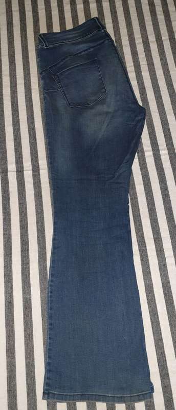 Ladies "David Jones" Jeans Size 16