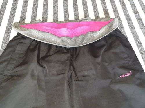 AS NEW!! Ladies "Maxed" Black Tracksuit Pants Size Medium