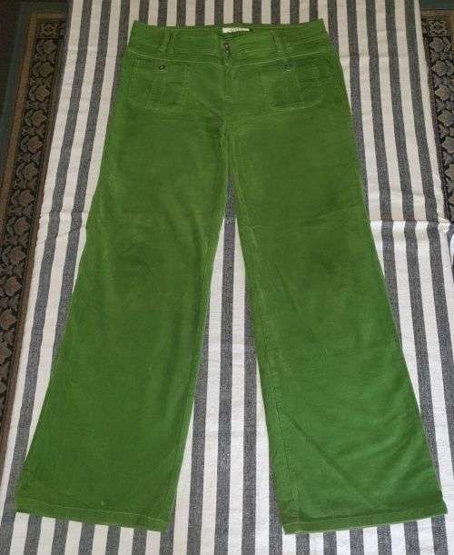AS NEW!! Ladies Green Corduroy Wide-leg Pants Size 38