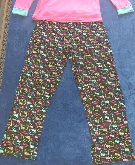 Girls "Hello Kitty" Long-sleeved Pajama-set Age 13-14