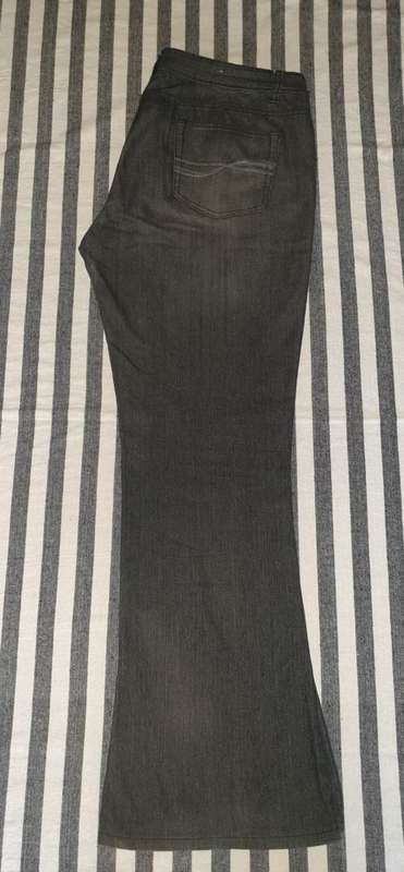 AS NEW!! Ladies Black "Legend" Wideleg Jeans Size 16