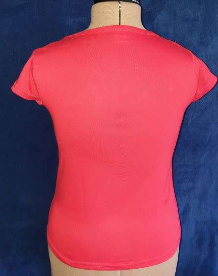 AS NEW!! Girls Red "Spiral" T-shirt Age 13-14 Years
