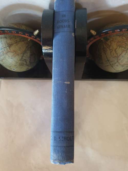 ** 1940 ** IN DOODSGEVAAR, DIE OORLOGSERVARINGS VAN KAPT. J.J. NAUDE