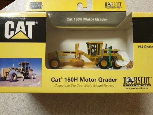 CAT 160H MOTOR GRADER. 1:87. BOXED