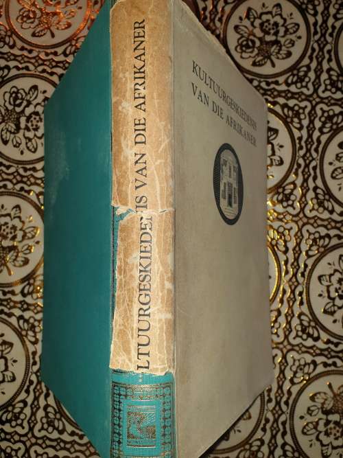 Kultuurgeskiedenis van die Afrikaner. Volledig in 3 Volumes. A4 grootte, swaar stel.