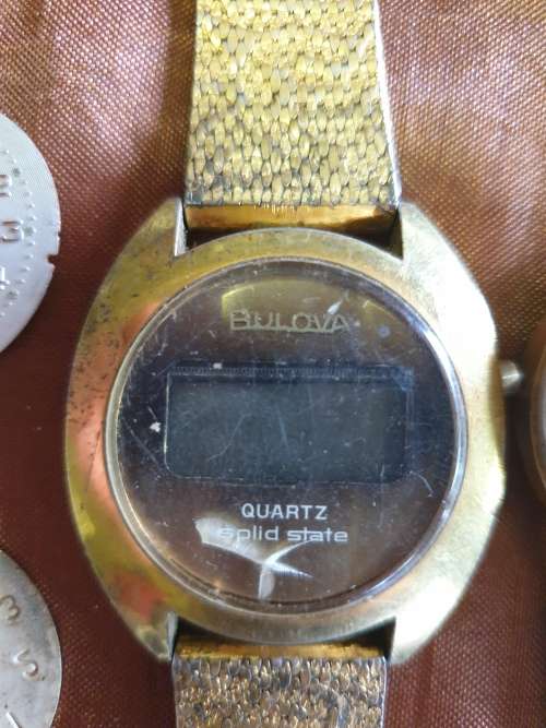 Large collection of watches/parts/etc. Some vintage.