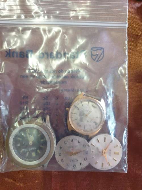 Large collection of watches/parts/etc. Some vintage.