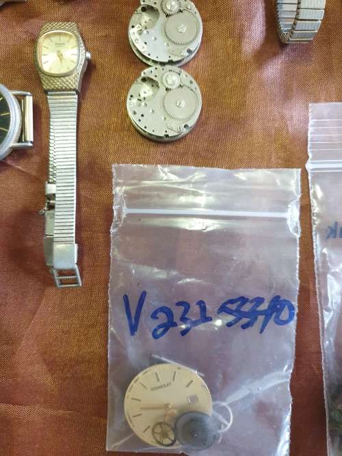 Large collection of watches/parts/etc. Some vintage.