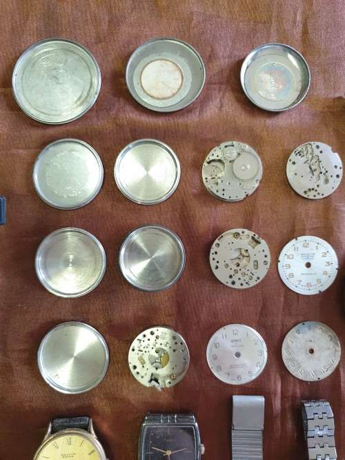 Large collection of watches/parts/etc. Some vintage.