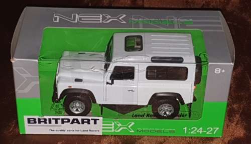 Land Rover Defender - 1:24-27. Nex Models. Welly Die Cast