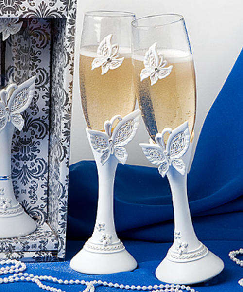 Gorgeous Wedding Favours that will go with your wedding dress OR theme