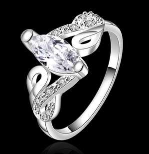 ***NEW*** 925 Sterling Silver Ring - size 7