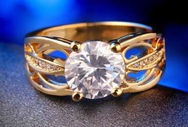 *** Absolutely Gorgeous *** 18K Gold Plated Fashion Ring AAA+ CZ - Size 7