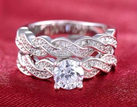 *** Exquisite *** AAA+ CZ - 925 Silver Plated Silver Ring Size 6 / 7