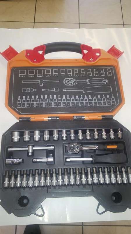 Brand New Socket Set with Strong case