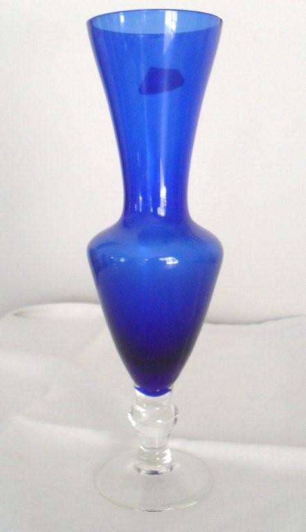 STUNNING ! Deep Blue Glass Vase - R1 START & NO RESERVE !!