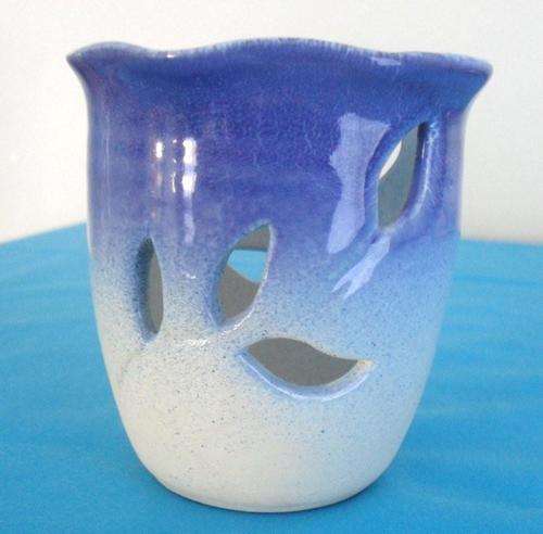 BEAUTIFUL CANDLE HOLDER IN SHADES OF BLUE, WITH CUT OUT LEAF DETAIL ON SIDES - NO RESERVE !!