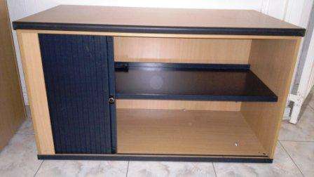 CREDENZA WITH SLIDING DOOR + 2 SHELVES
