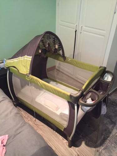Little One Camping cot and carry bag - Unisex (Brown and green)