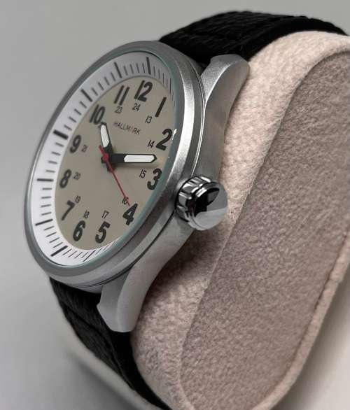 Hallmark Alloy Collection Quartz Mens Watch